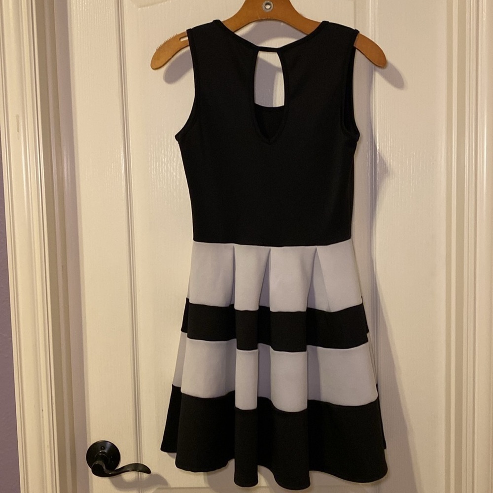 The Vintage Shop Black and White Skater Mini Dress Size Medium EUC - Picture 3 of 10